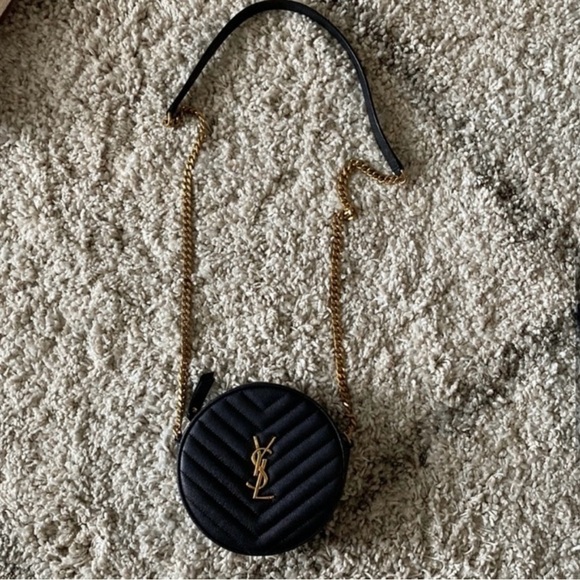 Authentic YSL Grain de Poudre Crossbody Round Camera Bag - Picture 4 of 9